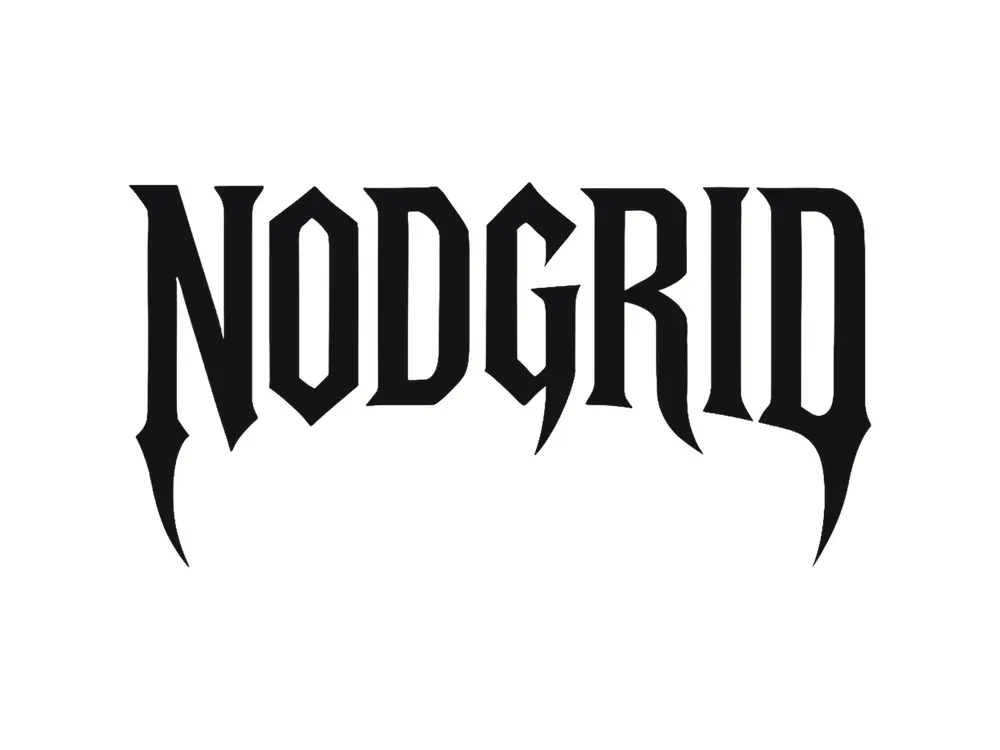 NODGRID のロゴタイプ。先端を尖らせたブラックレター風の欧文で「NODGRID」と組んでいる。